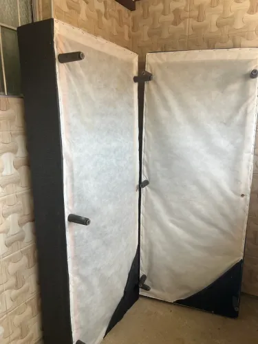 Um par de cama box tamanho Queen 158x198 usada bem conservada valor 120,00