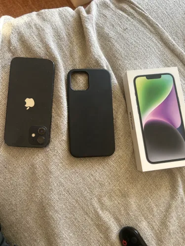 iPhone 12 usado bateria nova tela nova com capinha e caixa