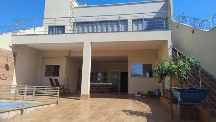 Espetacular sobrado, amplo, arejado, localização em plena expansão... confira!!!