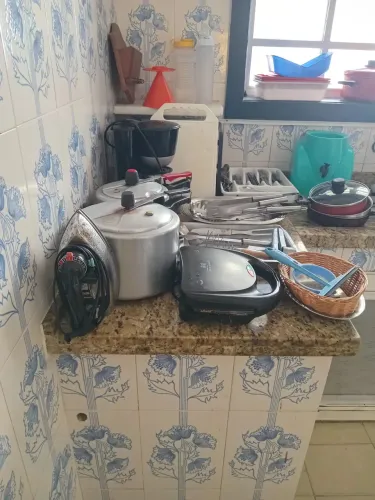 ELETRO, TALHERES, LOUÇAS, UTENSÍLIOS