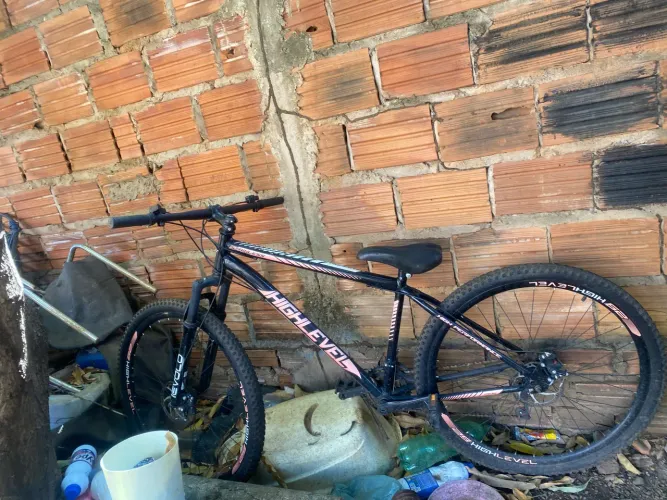 vende-se essa bicicleta seminova
