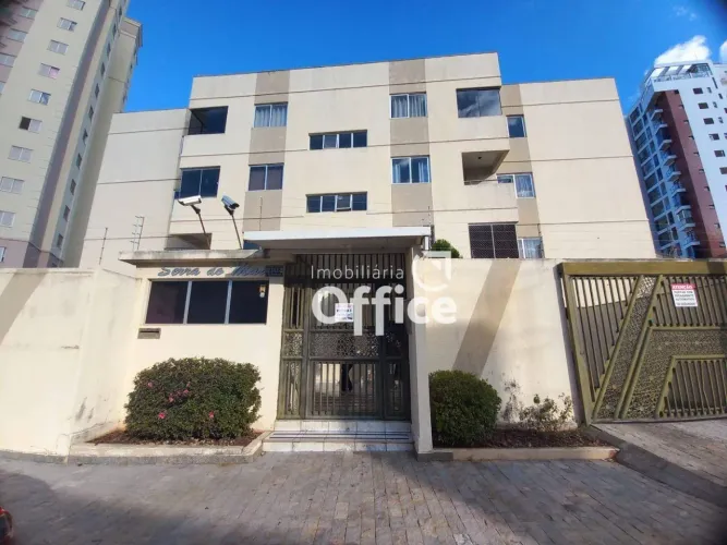 Apartamento com 3 dormitórios para alugar, 75 m² por R$ 1.940,00/mês - Jundiaí - Anápolis/