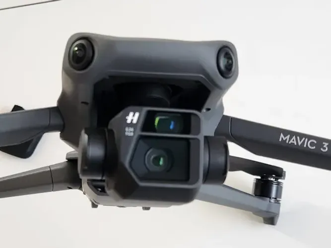 DJI MAVIC 3 SÓ AERONAVE