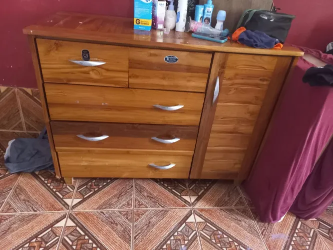 Vendo cômoda por 600
