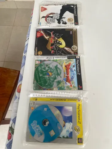 Jogos de PlayStation 2 originais japonês sem a case