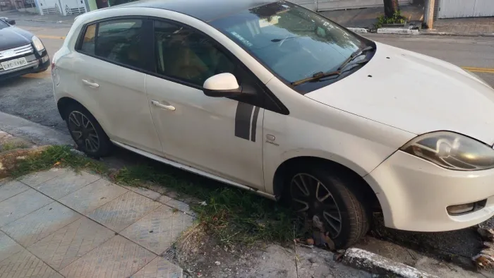 Fiat Bravo Essence Dualogic 1.8 Flex 16V 5P 2012