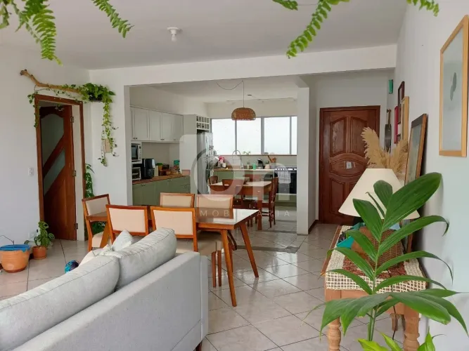 APARTAMENTO 4 DORMITORIOS NA TRINDADE, LADO Á UFSC