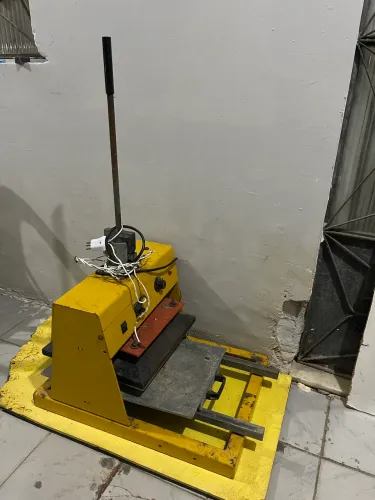 MÁQUINA DE SUBLIMAÇÃO PRENSA TÉRMICA MANUAL GRANDE