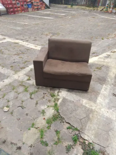 Vendo sofá 2 lugares