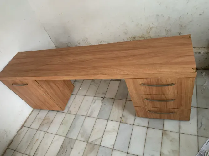 Rack em madeira maciça
