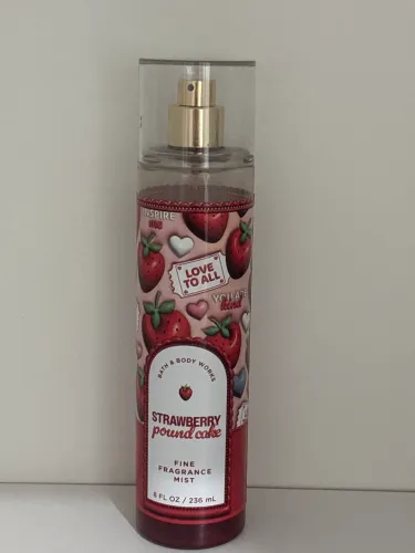 Body Splash Strawberry Pound Cake