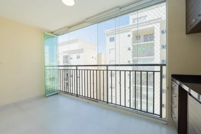 Apartamento à Venda No Butantã Com 3 Dormitórios Sendo 1 Suíte e 2 Vagas - Varanda