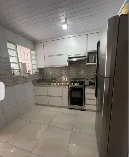 Vende-se Casa