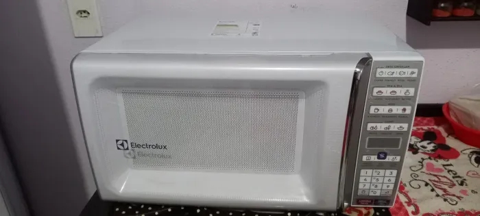 Micro-ondas semi novo