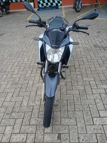 Vendo titan 160 nova abaixo da fip