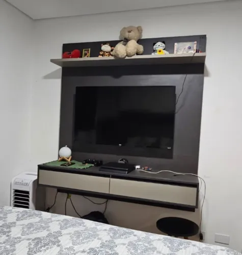 Painel de TV rack com 2 gavetas