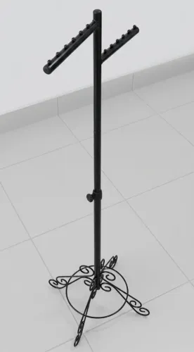 Cabideiro de metal.