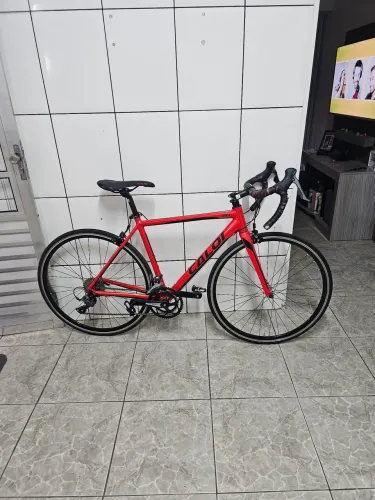Caloi Strada tamanho P grupo Shimano claris