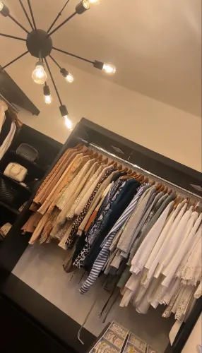 Vendo cabides de madeira