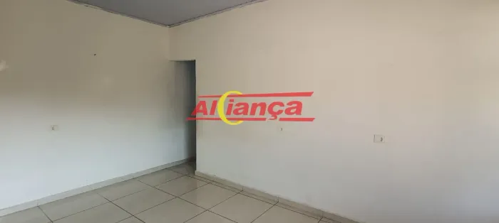 Casa com 80m² à locação, 2 quartos, na Ponte Grande - Guarulhos/SP