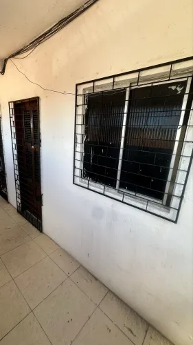 Alugo kitnets- Rua: Miguel Gonçalves 387