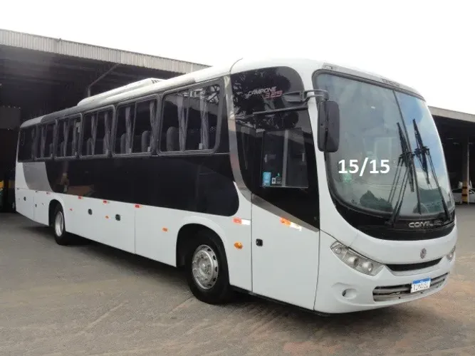 Ônibus Rodoviário VW 17.230 Ano 15/15 Ar de Teto e Sanitário 44 Lugares.