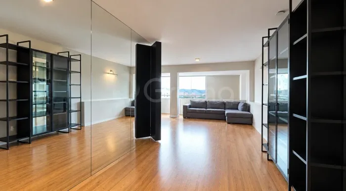 Apartamento de 116 m² com 2 suítes no Centro