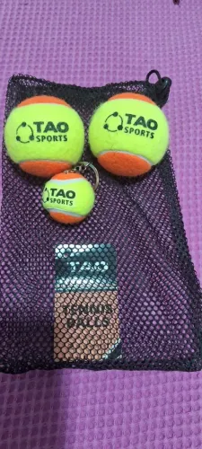 2 Bolas de beach tennis + chaveiro