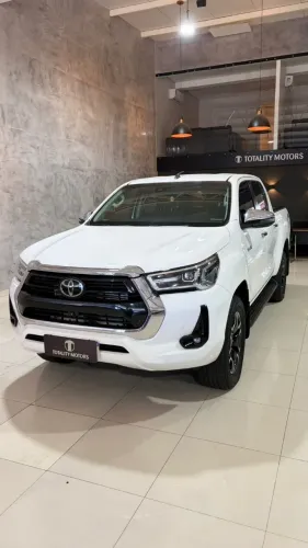 Toyota Hilux CD SRX Limited 4X4 2.8 TDI Die.aut 2022