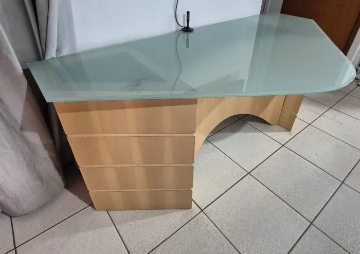 Mesa escritório 2x1M tampo em vidro