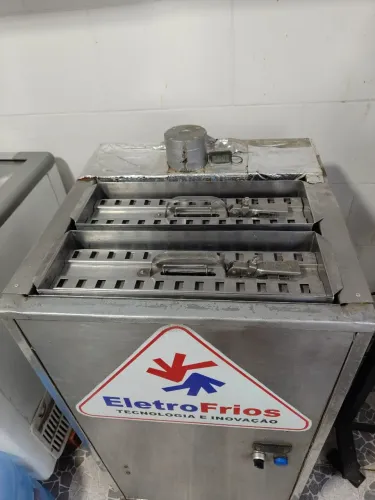 Vendo máquina de picolé e paletas mexicanas