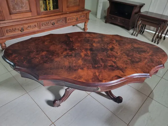 Moveis de madeira legitima