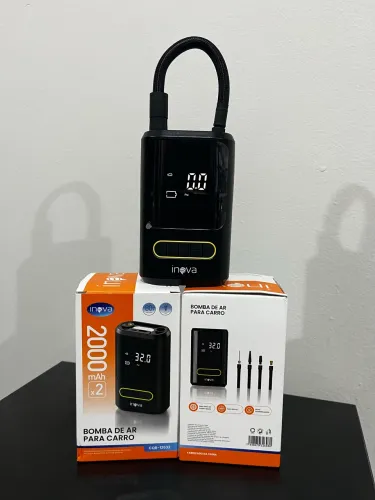 Bomba de ar com lanterna e carregador de celular 