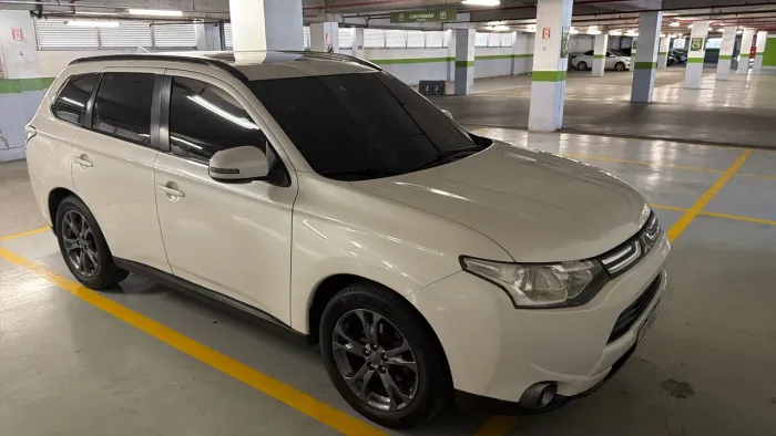 Mitsubishi Outlander 2.0 16V 160cv Aut. 2015