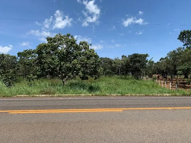 Chácara 1.000m², Frente GO 040, Plana, Energia, Terra Cultura, 10km de Aragoiânia
