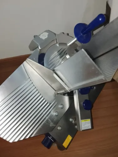 Fatiadora Gural axt30 automática