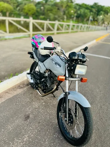 Vendo CG titan 125 motor de estrada, cadastrada no documento, pistão 68.5 comando