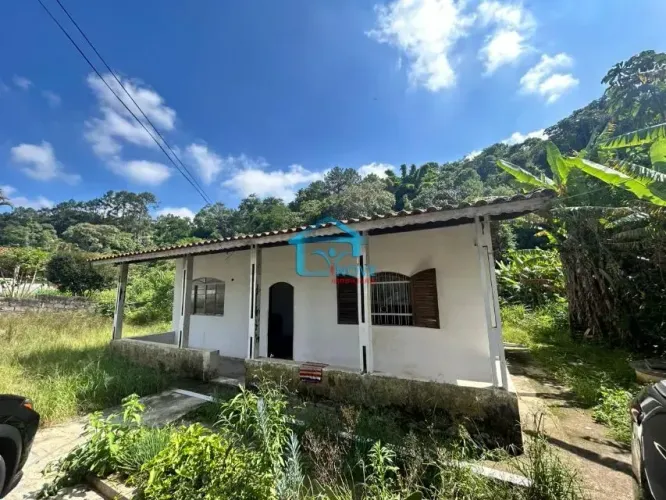 Terreno à venda na região de Ferraz de Vasconcelos.