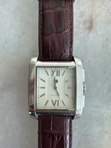 Relógio Tommy Hilfiger - ORIGINAL- Usado