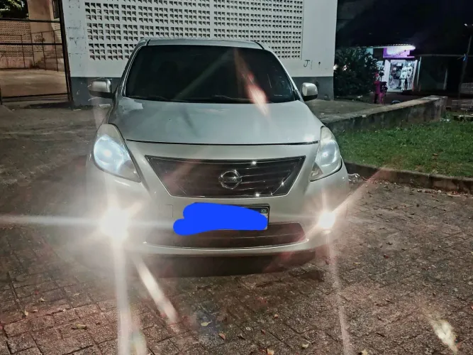 Nissan Versa SL 1.6 16V Flex Fuel 4P Mec. 2013