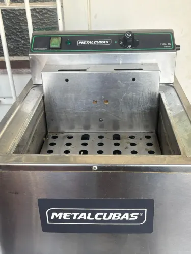 Fritadeira Industrial 15L Metalcubas 8000W 220V - Oportunidade