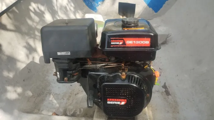 Motor kawashima 13 Hp com descarga de inox.