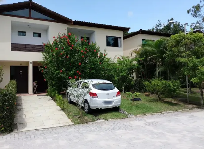 Casa Espaçosa em Condomínio Fechado na Guabiraba, 4 quartos