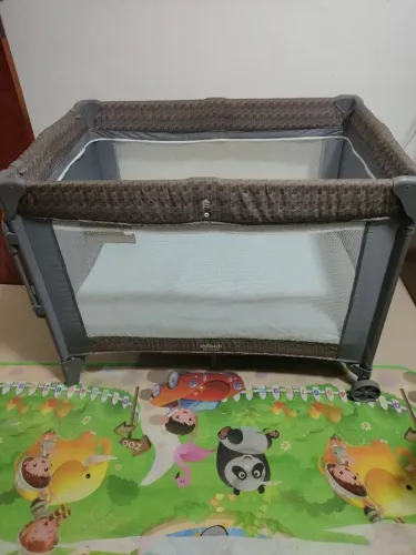 Chiqueirinho berço com trocador