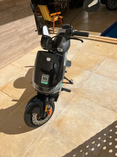 Scooter Luyuan Liva 10