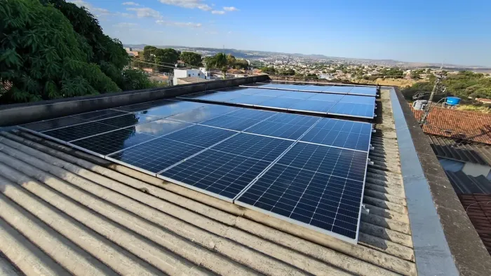 Limpeza de placa solar