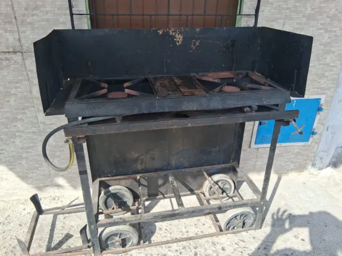 Vendo fogão, forno e churrasqueira