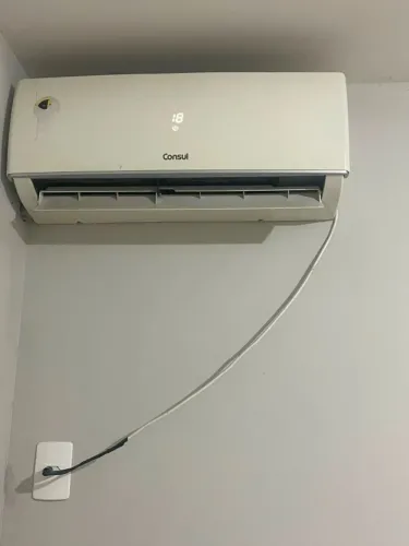 Ar-condicionado Consul 9000 BTUs Quente e Frio Usado