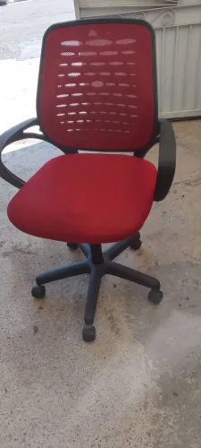 Cadeira de escritório em perfeito estado
