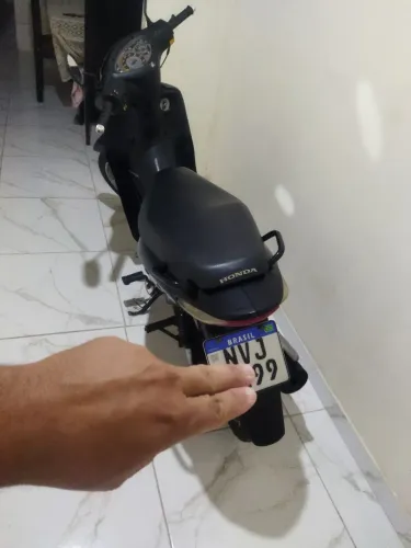 Vendo uma biz 125 toda filé